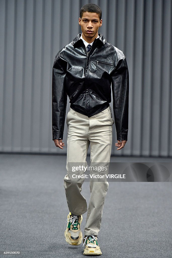 Balenciaga : Runway - Paris Fashion Week - Menswear F/W 2017-2018