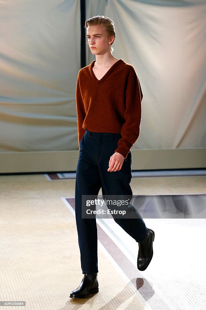 Lemaire : Runway - Paris Fashion Week - Menswear F/W 2017-2018