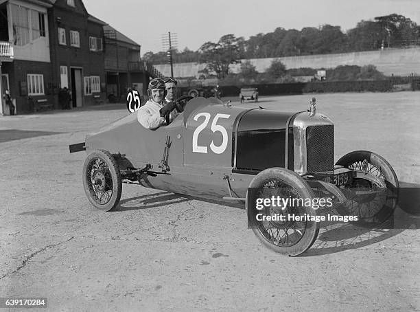 Hillman 1496 cc. Event Entry No: 25. Driver: Bedford, G. Finished: 7th. In 1500cc class. Place: Brooklands. J.C.C. 200-mile Race. Date: 22.10.21....