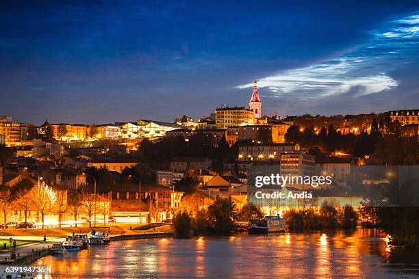 Charente Rier 506 Charente (River) Stock Photos, High-Res Pictures, and Images ...