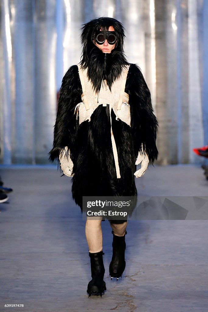 Boris Bidjan Saberi : Runway - Paris Fashion Week - Menswear F/W 2017-2018