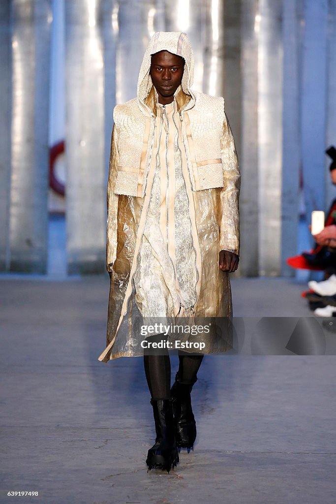 Boris Bidjan Saberi : Runway - Paris Fashion Week - Menswear F/W 2017-2018