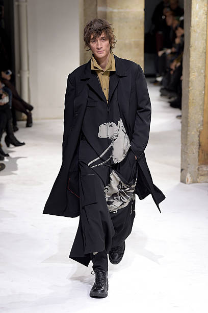 FRA: Yohji Yamamoto: Runway - Paris Fashion Week - Menswear F/W 2017-2018