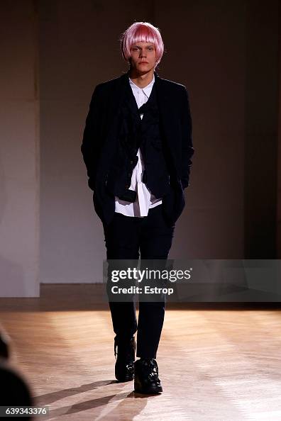 Comme Des Garcons Homme Plus : Runway - Paris Fashion Week - Menswear F/W 2017-2018 Comme Des Garcons Homme Plus : Runway - Paris Fashion Week - Menswear F/W 2017-2018