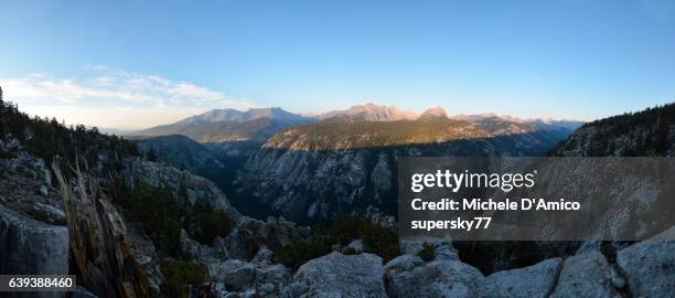 dawn in a wild valley in the high sierra - high sierra trail stock pictures, royalty-free photos & images