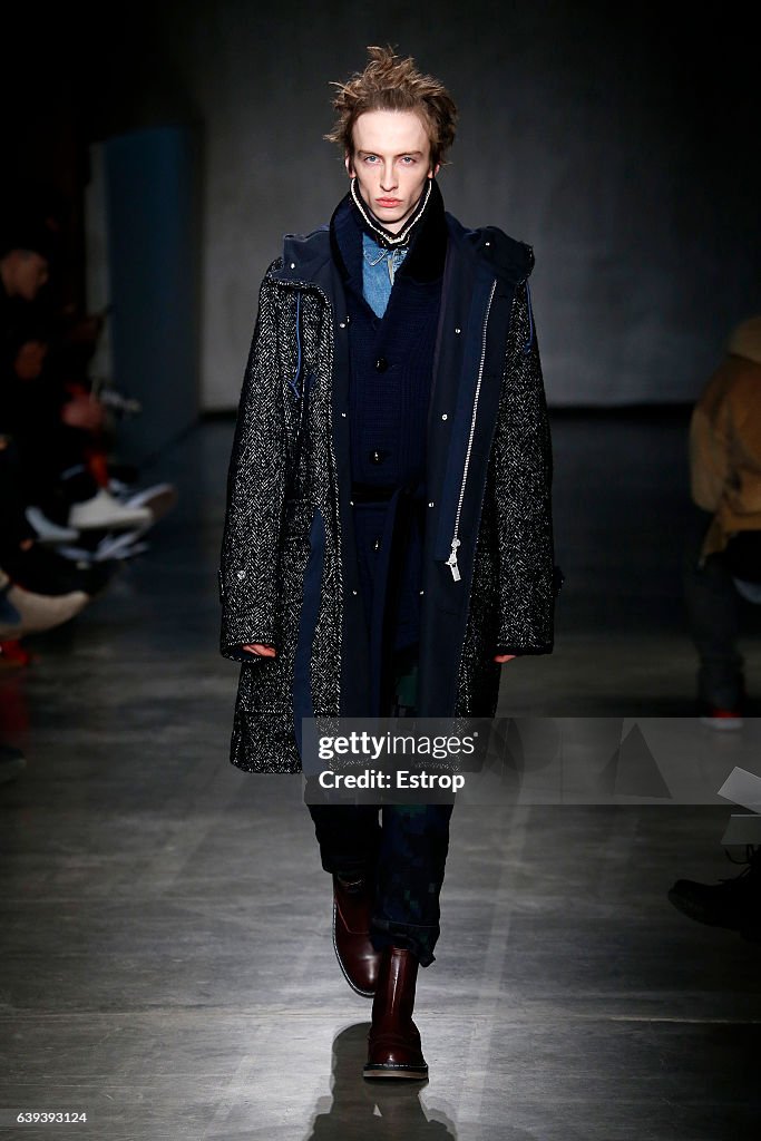 Sacai : Runway - Paris Fashion Week - Menswear F/W 2017-2018