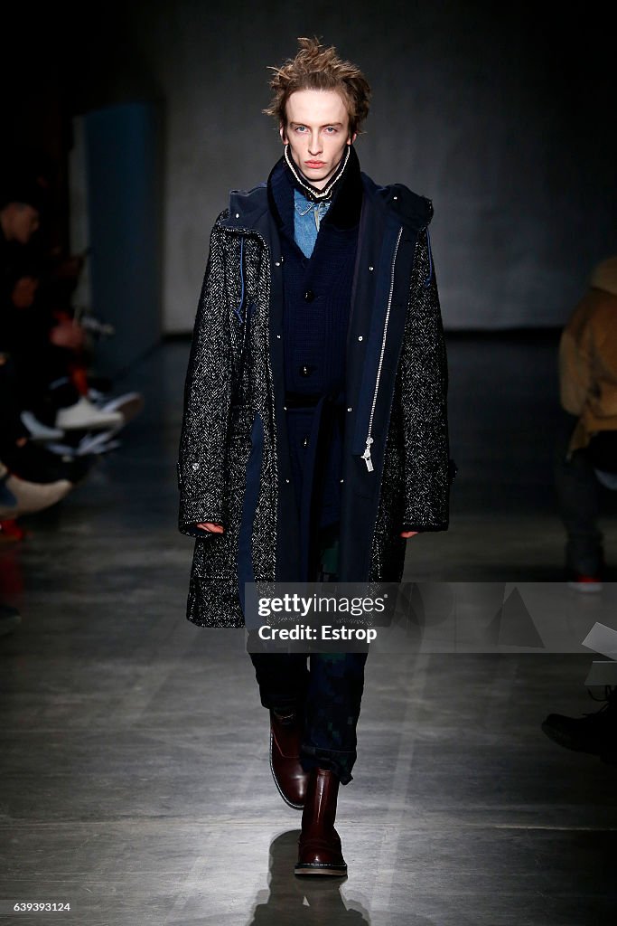 Sacai : Runway - Paris Fashion Week - Menswear F/W 2017-2018