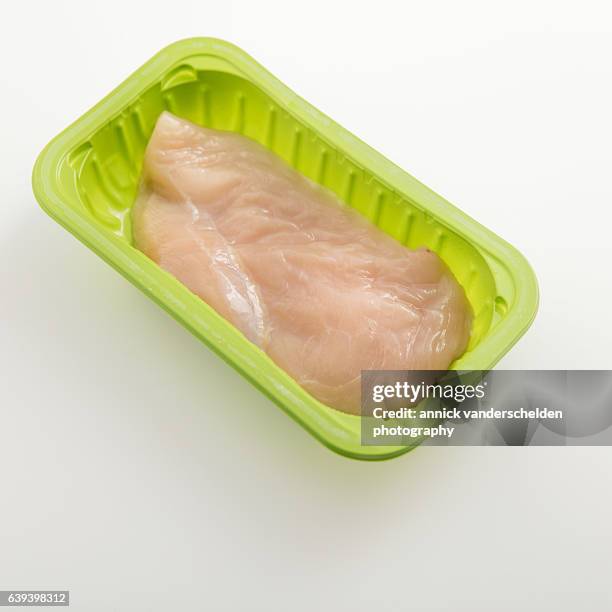 Chicken Fillets Pacaging Chicken Meat Packaging Photos and Premium High Res Pictures - Getty Images