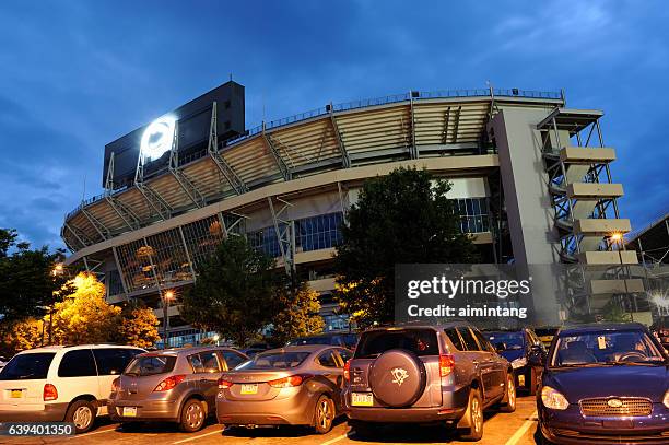 beaver stadium à pennstate campus - state college - pennsylvania photos et images de collection