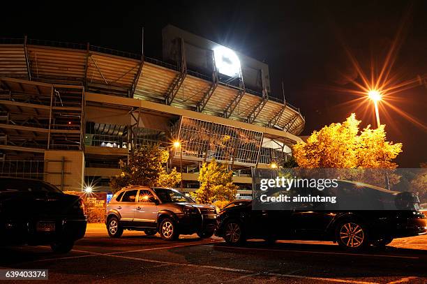 beaver stadium à pennstate campus - state college - pennsylvania photos et images de collection