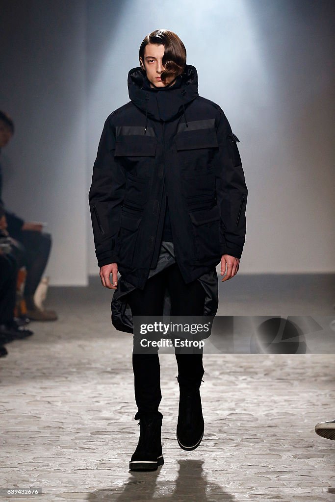 White Mountaineering : Runway - Paris Fashion Week - Menswear F/W 2017-2018