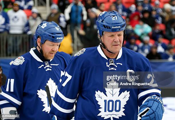 Toronto Maple Leafs alumni Darryl Sittler walks to the ice to take on Detroit Red Wings alumni during the 2017 Rogers NHL Centennial Classic Alumni...