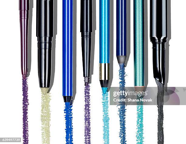 colored liquid eyeliner - eye liner photos et images de collection