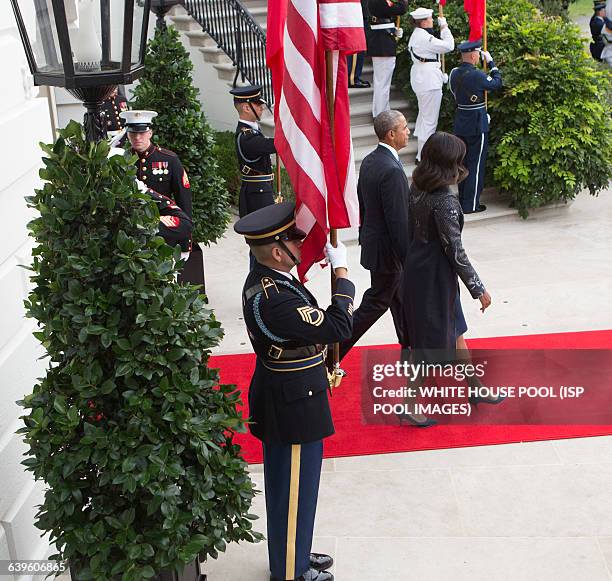 United States President Barack Obama and First Lady Michelle Obama welcome President XI Jinping and Madame Peng Liyuan of China an official State...