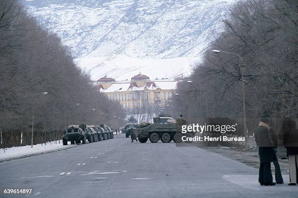 Russian tanks take up positions in front of the Darulaman Palace in Kabul. The building housed the Defence Ministry during the 1970s and 1980s.