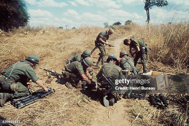 The Foreign Legion launch emergency operation in Kolwezi. French and Belgian paratroopers came to the assistance of Europeans blocked by Katangais...