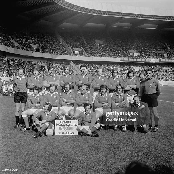 Five Nations Tournament, France vs Wales . Wales's Rugby Union national team. Back row, L-R: Paddy d'Arcy , Glyn Shaw, Delme Thomas, Mike Roberts,...