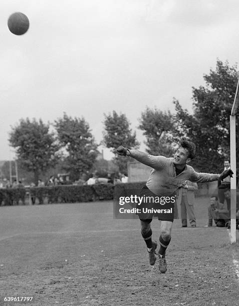 Biography Of Famous Footballer Lev Yashin OHHT biography-of-famous-footballer-lev-yashin-ohht