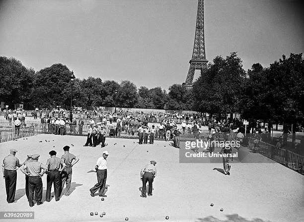 The French petanque championships on the Champ-de-Mars.