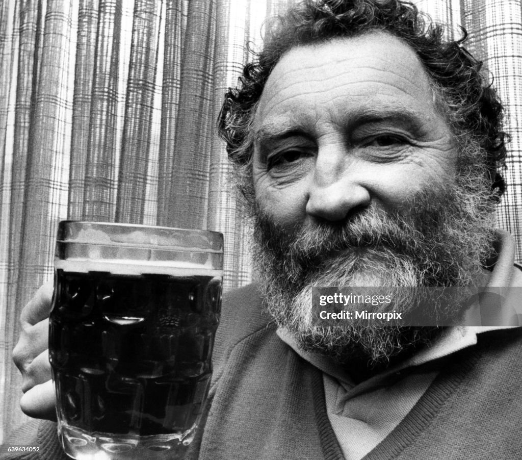 Dr David Bellamy with a pint of beer on 20th February 1981