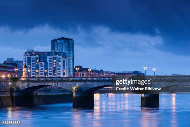 ireland, dublin, exterior - limerick city stock-fotos und bilder