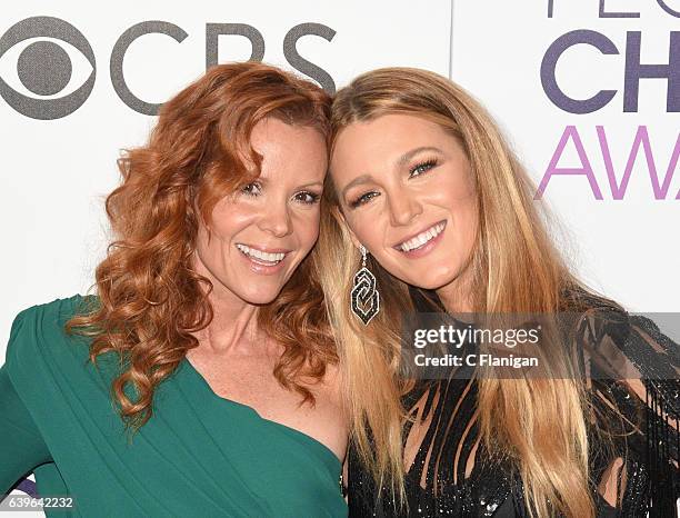 Actresses Robyn Lively and Blake Lively attend the People's Choice Awards 2017 at Microsoft Theater on January 18, 2017 in Los Angeles, California