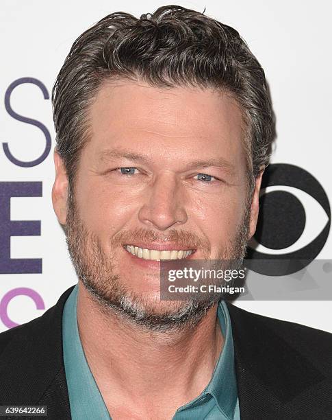 Blake Shelton poses at the People's Choice Awards 2017 at Microsoft Theater on January 18, 2017 in Los Angeles, California.