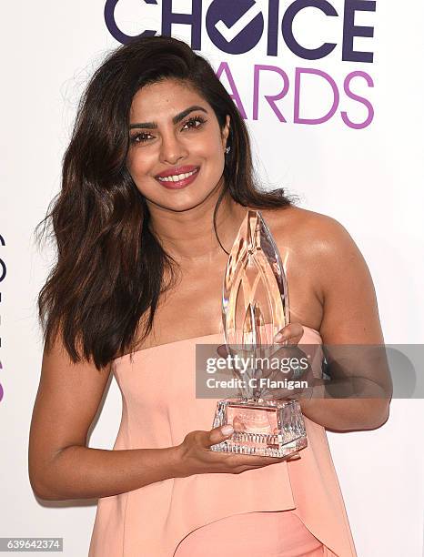 Priyanka Chopra poses at the People's Choice Awards 2017 at Microsoft Theater on January 18, 2017 in Los Angeles, California.