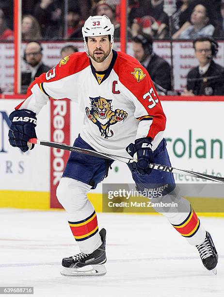 Willie Mitchell of the Florida Panthers plays in the game against the Ottawa Senators at Canadian Tire Centre on January 7, 2016 in Ottawa, Ontario,...