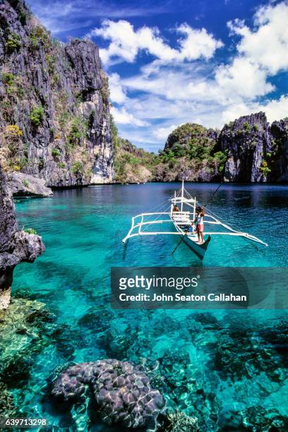 miniloc lagoon in el nido - palawan island stock pictures, royalty-free photos & images
