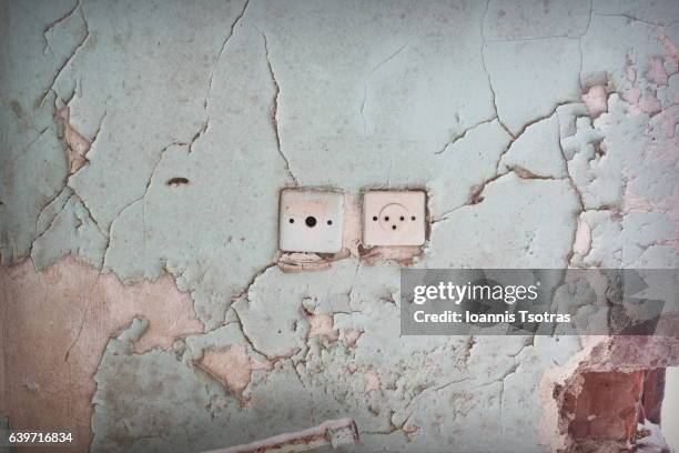 Exploded Plug In Wall Broken Electric Plug Photos and Premium High Res Pictures - Getty Images