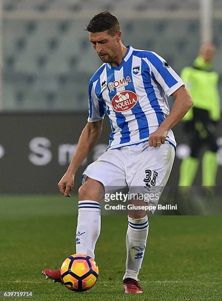 Andrea Coda of Pescara Calcio in action during the Serie A match between Pescara Calcio and US Sassuolo at Adriatico Stadium on January 22, 2017 in...