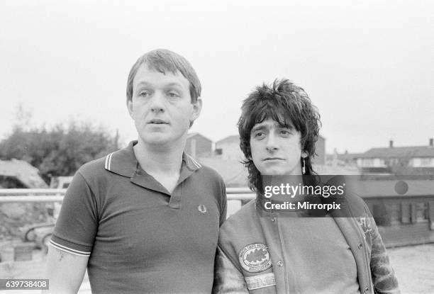 Gary Holton Actor Auf Wiedersehen Pet, television programme, being filmed at Central TV's Elstree Studios, October 1982. The comedy series is about a...