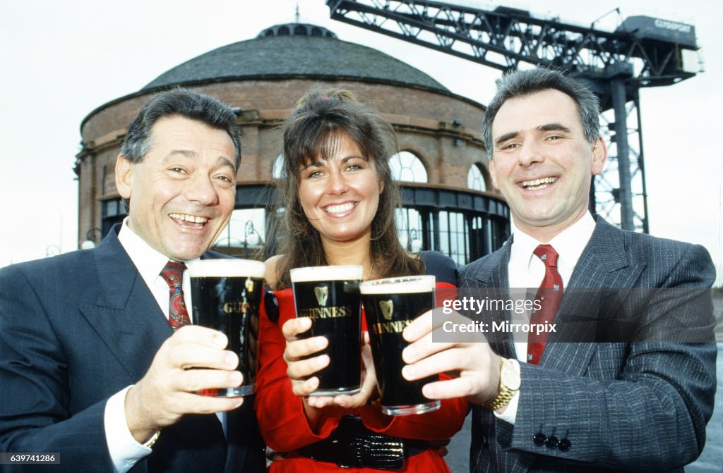 Mario Romano (l) with Debbie Greenwood and Renato Paladini (r), pictured together outside the Rotunda Restaurant in Glasgow, Scotland, 1st September 1988