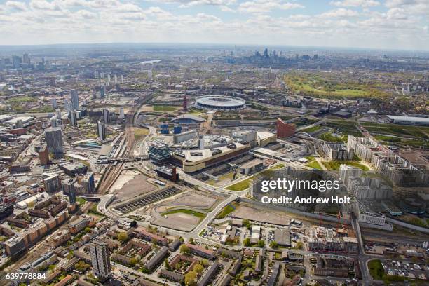 aerial photography view south-west of olympic park.  e15 e20  london uk. - london olympic park stock-fotos und bilder