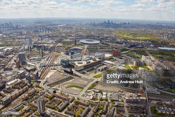 aerial photography view south-west of olympic park.  e15 e20  london uk. - stratford london 個照片及圖片檔