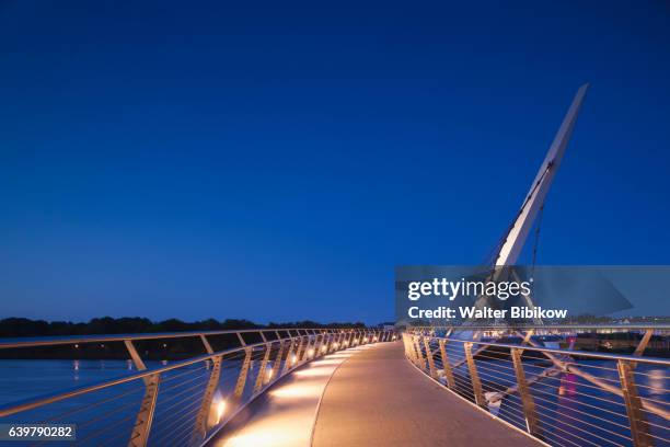 uk, northern ireland, exterior - river foyle stock pictures, royalty-free photos & images