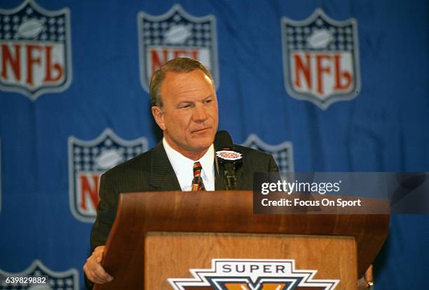 Head Coach Barry Switzer of the Dallas Cowboys talks at a press conference prior to playing the Pittsburgh Steelers in Super Bowl XXX on January 28,...