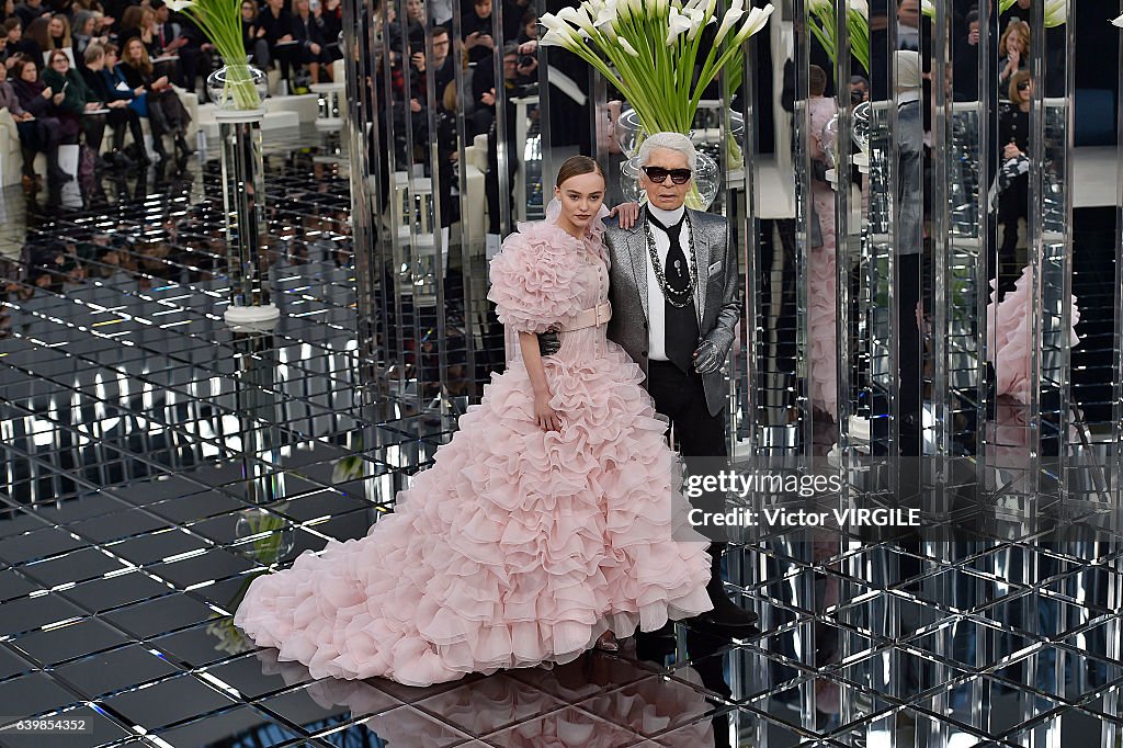 Chanel : Runway - Paris Fashion Week - Haute Couture Spring Summer 2017