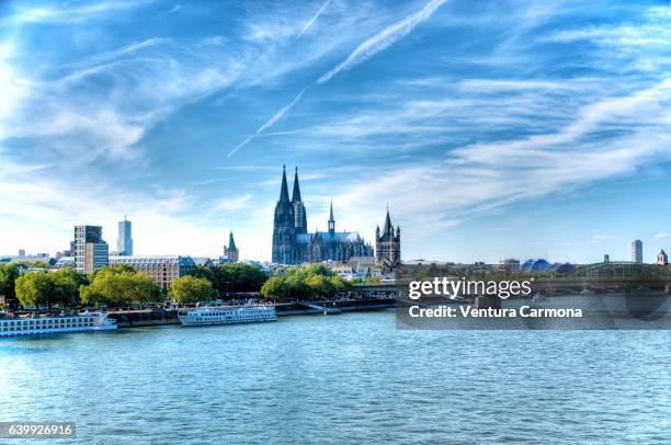 panoramic view of cologne, germany - cologne skyline stock pictures, royalty-free photos & images