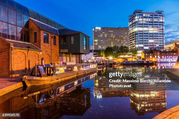 gas street basin area (a canal basin in the centre of the town), typical boat in a canal - birmingham england bildbanksfoton och bilder