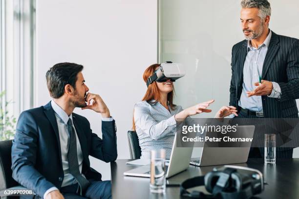 virtual reality demonstration - executive board extraordinary assembly stock pictures, royalty-free photos & images