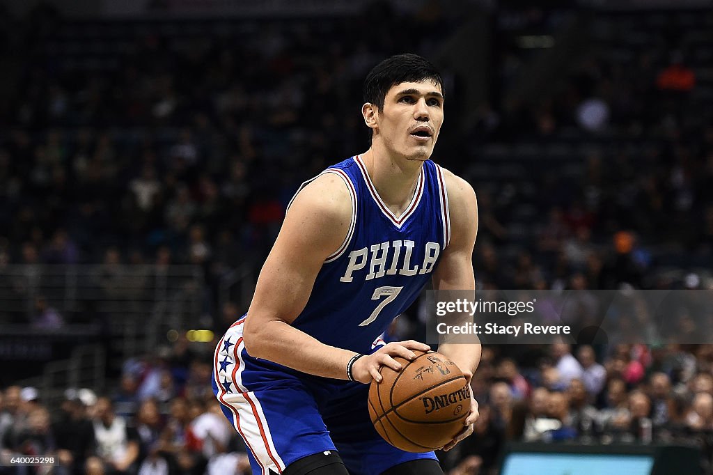 Philadelphia 76ers v Milwaukee Bucks