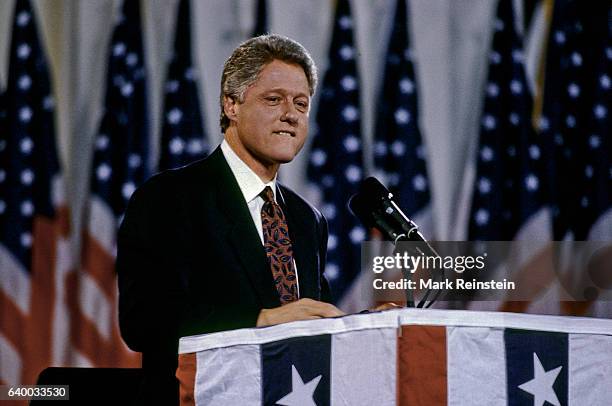 7,556 Bill Clinton Giving Speech Stock Photos, High-Res Pictures, and