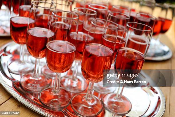 serving trays with wine - hans barten stockfoto's en -beelden