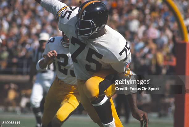 Joe Greene of the Pittsburgh Steelers in action during an NFL football game circa 1969. Greene played for the Steelers from 1969-81.