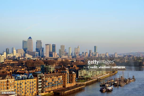 elevated view of docklands - wapping stock-fotos und bilder
