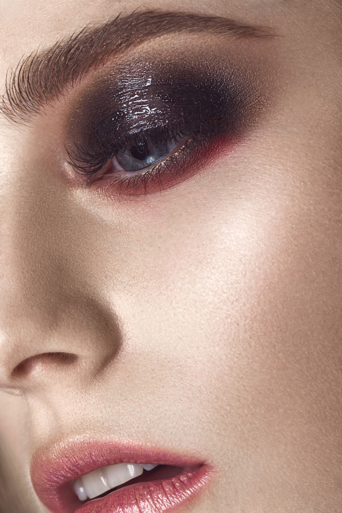 eyebrow touch-up