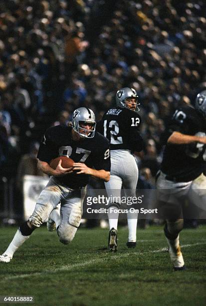 44 Oakland Raiders Dave Casper Photos & High Res Pictures - Getty