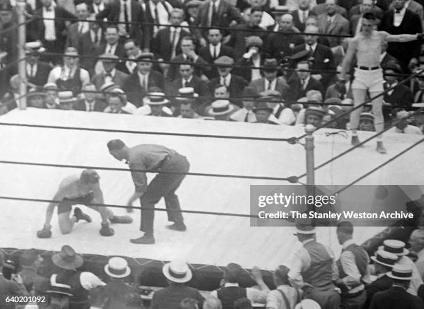 Eugene Criqui knocks out Johnny Kilbane to win the World Featherweight Title at the Polo Grounds in New York, New York, June 4, 1923. Photo shows...